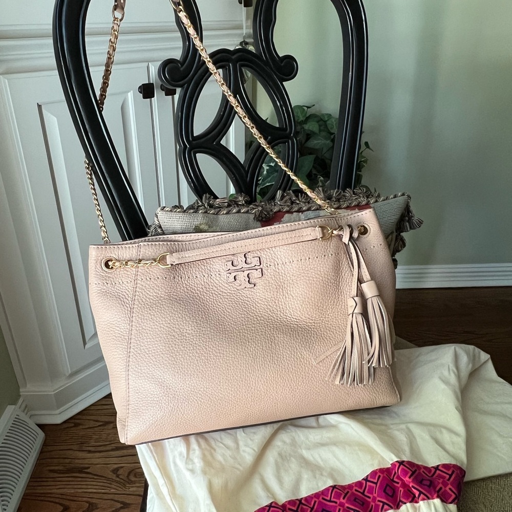 Price dropped!!Beautiful & stylish Tory Burch Tan leather shoulder bag - Picture 5 of 12